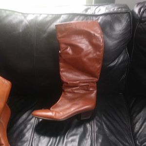 Sudini Boots 10.5 AA